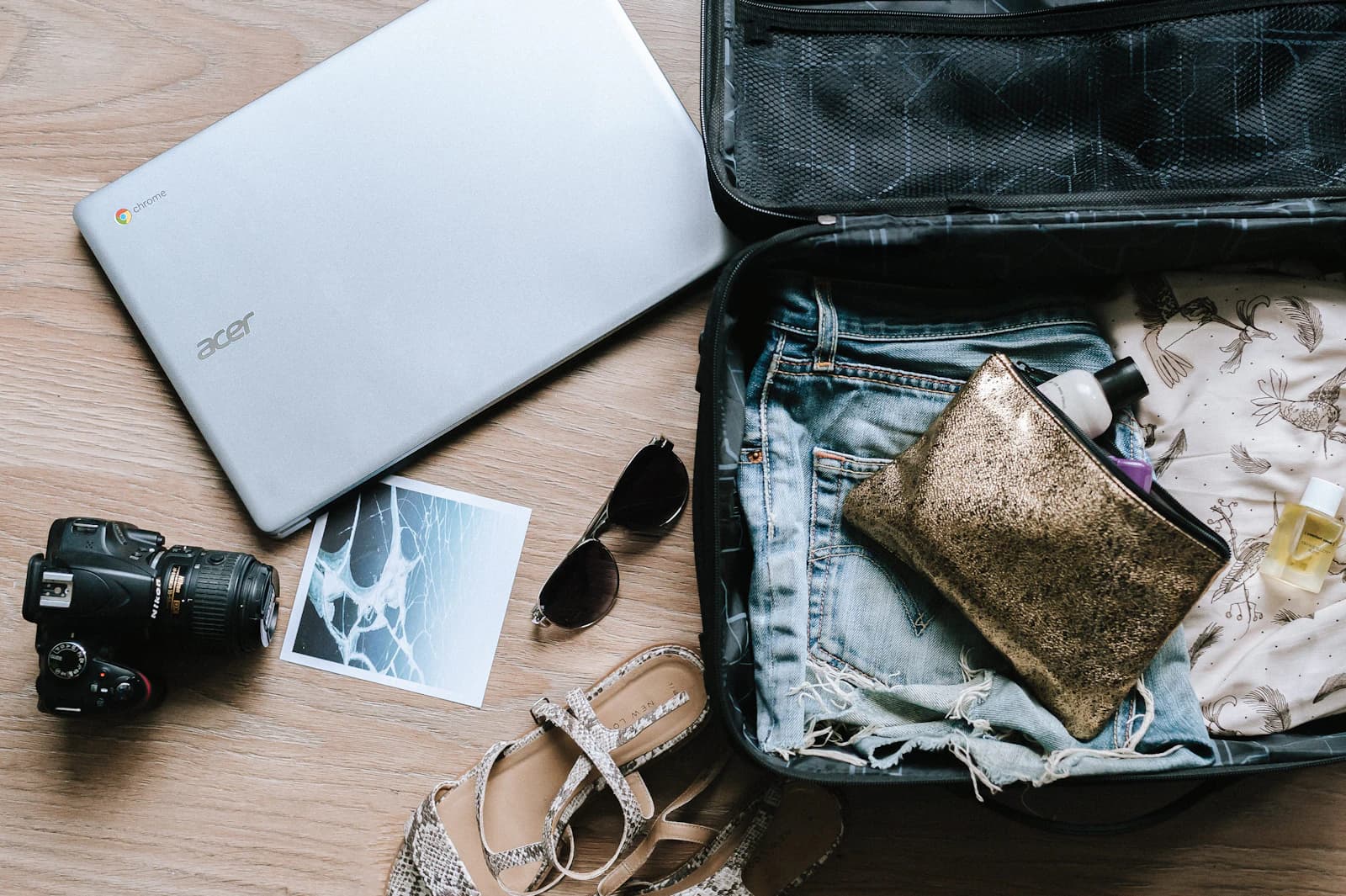 Eine Drohnen-Reisetasche packen: Checkliste